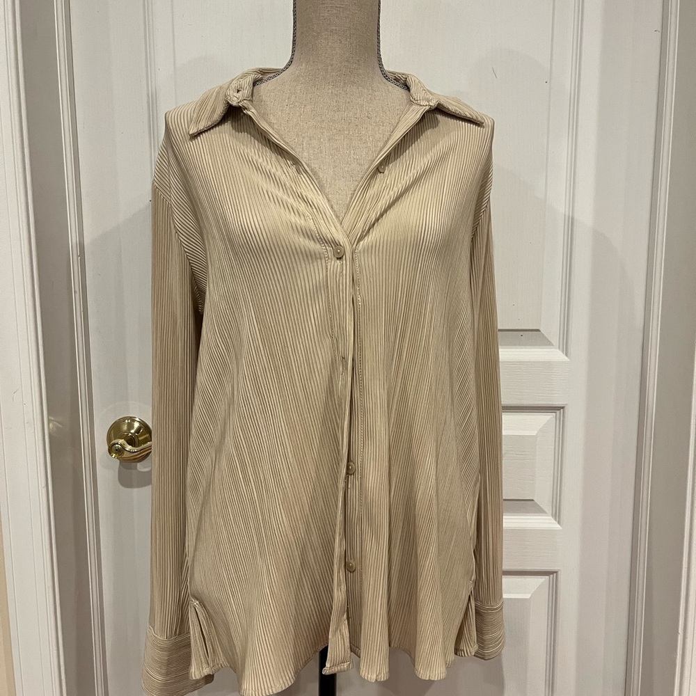 Abercrombie Satin Button Up In Cream (L)